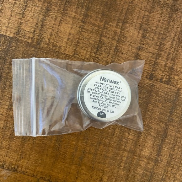 Norwex Lip & Cheek Shimmer - Picture 2 of 2